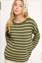 Load image into Gallery viewer, Lucy Sweater
