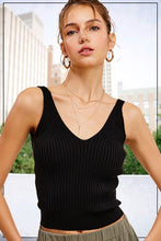 Load image into Gallery viewer, Vanessa Top
